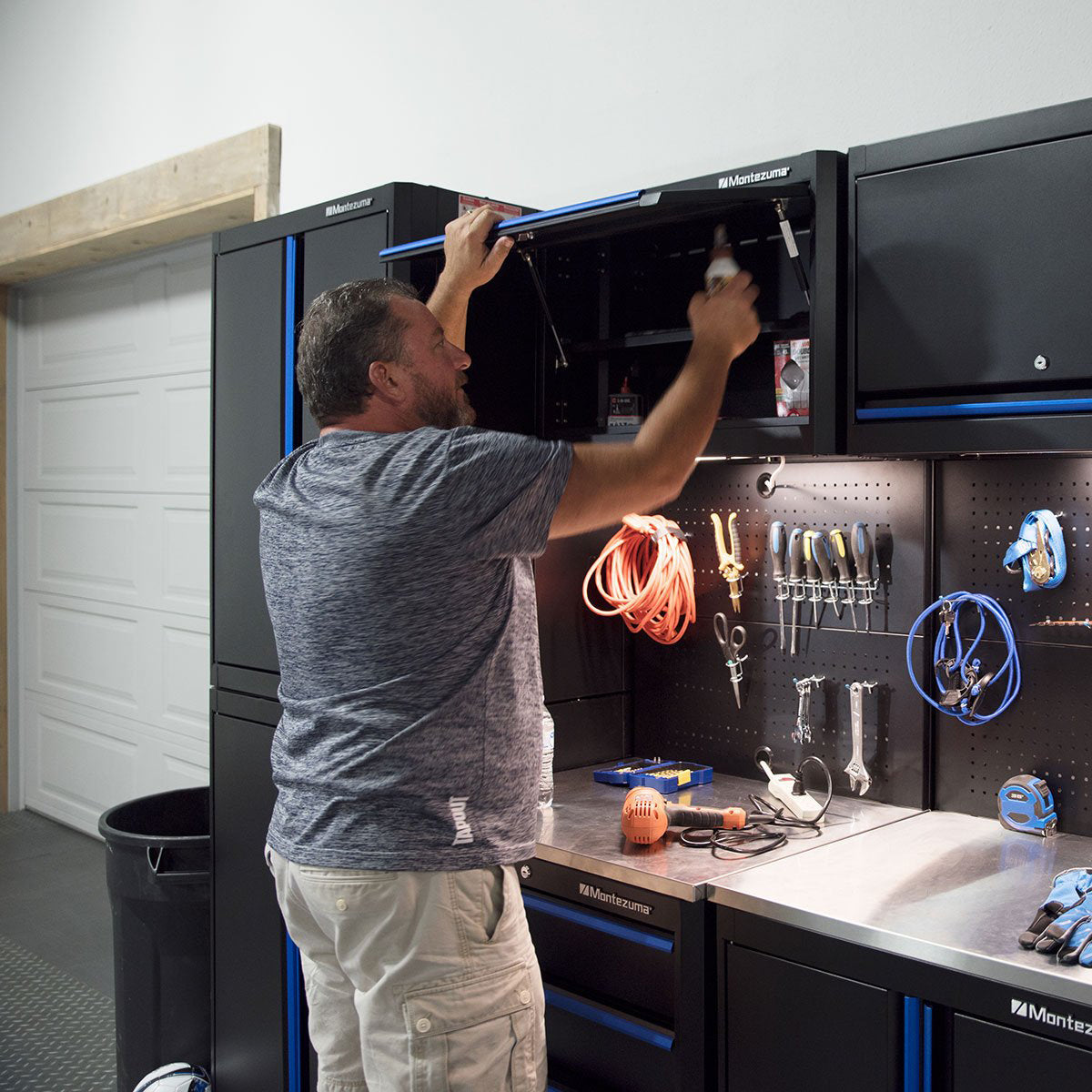 Garage Cabinet Sets - Montezuma Standard 7-Piece Combo - Set 2