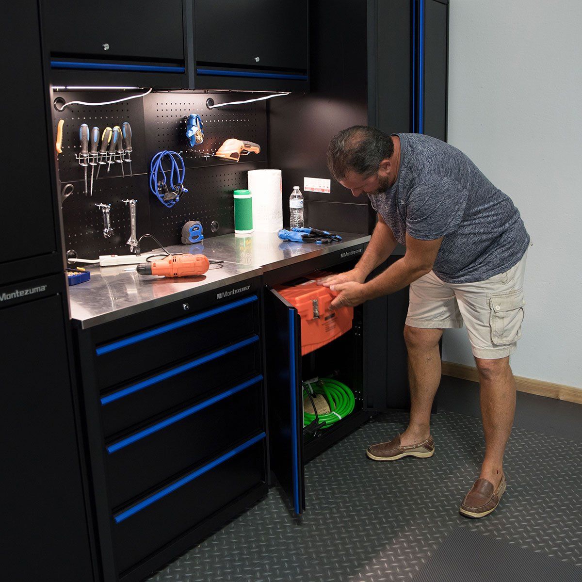 Garage Cabinet Sets - Montezuma Standard 9-Piece Combo - Set 2